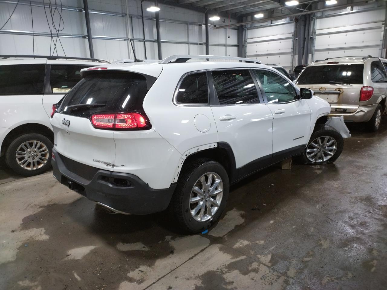 Photo 4 from auction – 2016 JEEP CHEROKEE L with VIN 1C4PJMDS7GW271398