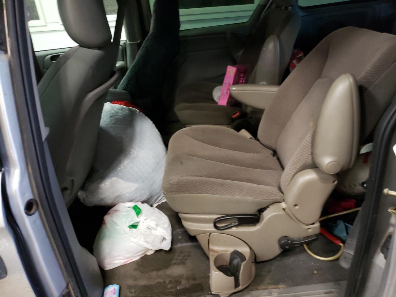 Photo 6 from auction – 2006 DODGE CARAVAN SE with VIN 1D4GP25B26B517798