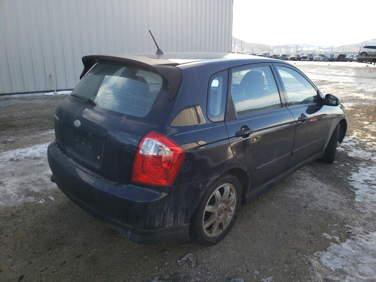 Photo 4 from auction – 2006 KIA SPECTRA5 with VIN KNAFE161465281570