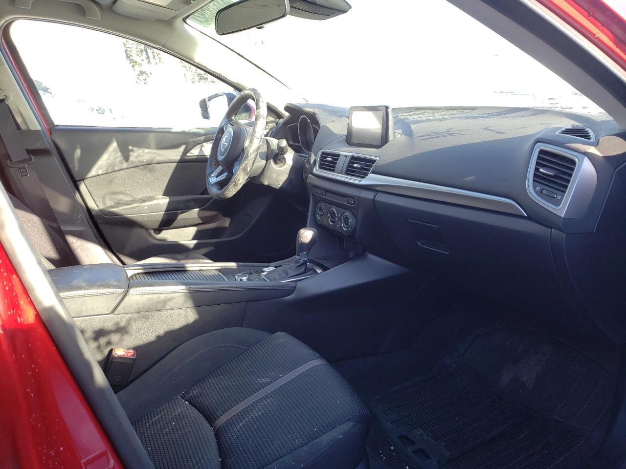 Photo 5 from auction – 2018 MAZDA 3 TOURING with VIN JM1BN1V79J1180337
