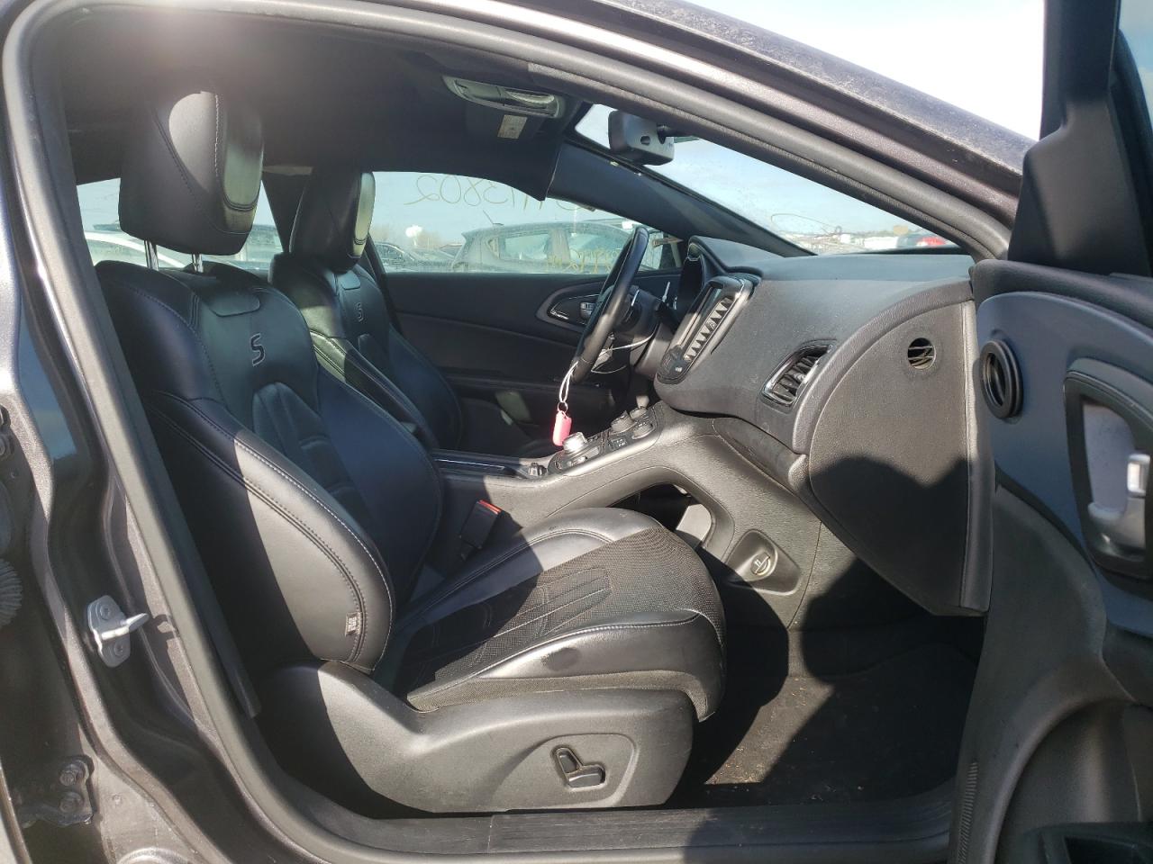 Photo 5 from auction – 2015 CHRYSLER 200 S with VIN 1C3CCCBG1FN707043