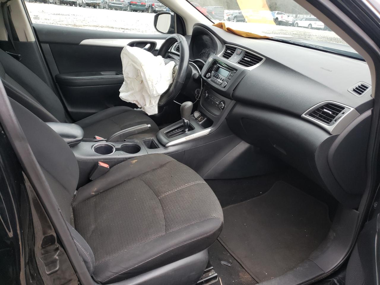 Photo 5 from auction – 2016 NISSAN SENTRA S with VIN 3N1AB7AP5GY282786