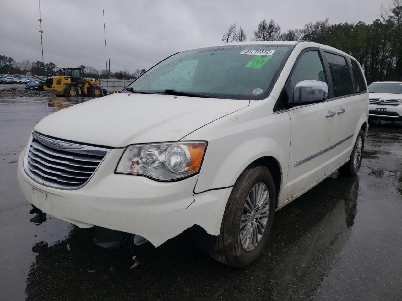 Photo 2 from auction – 2013 CHRYSLER TOWN & COU with VIN 2C4RC1CG3DR558126