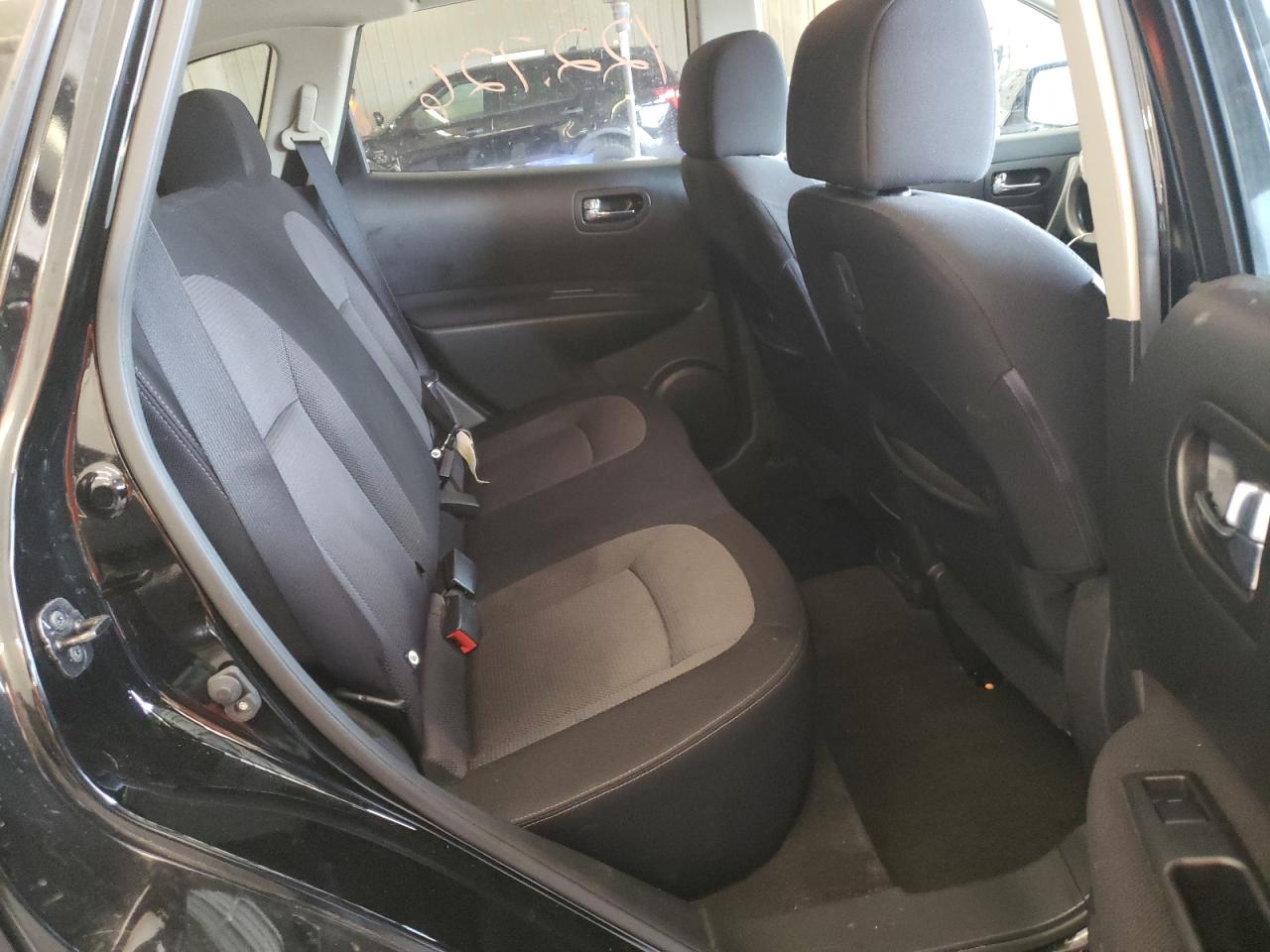 Photo 6 from auction – 2012 NISSAN ROGUE S with VIN JN8AS5MT4CW611042