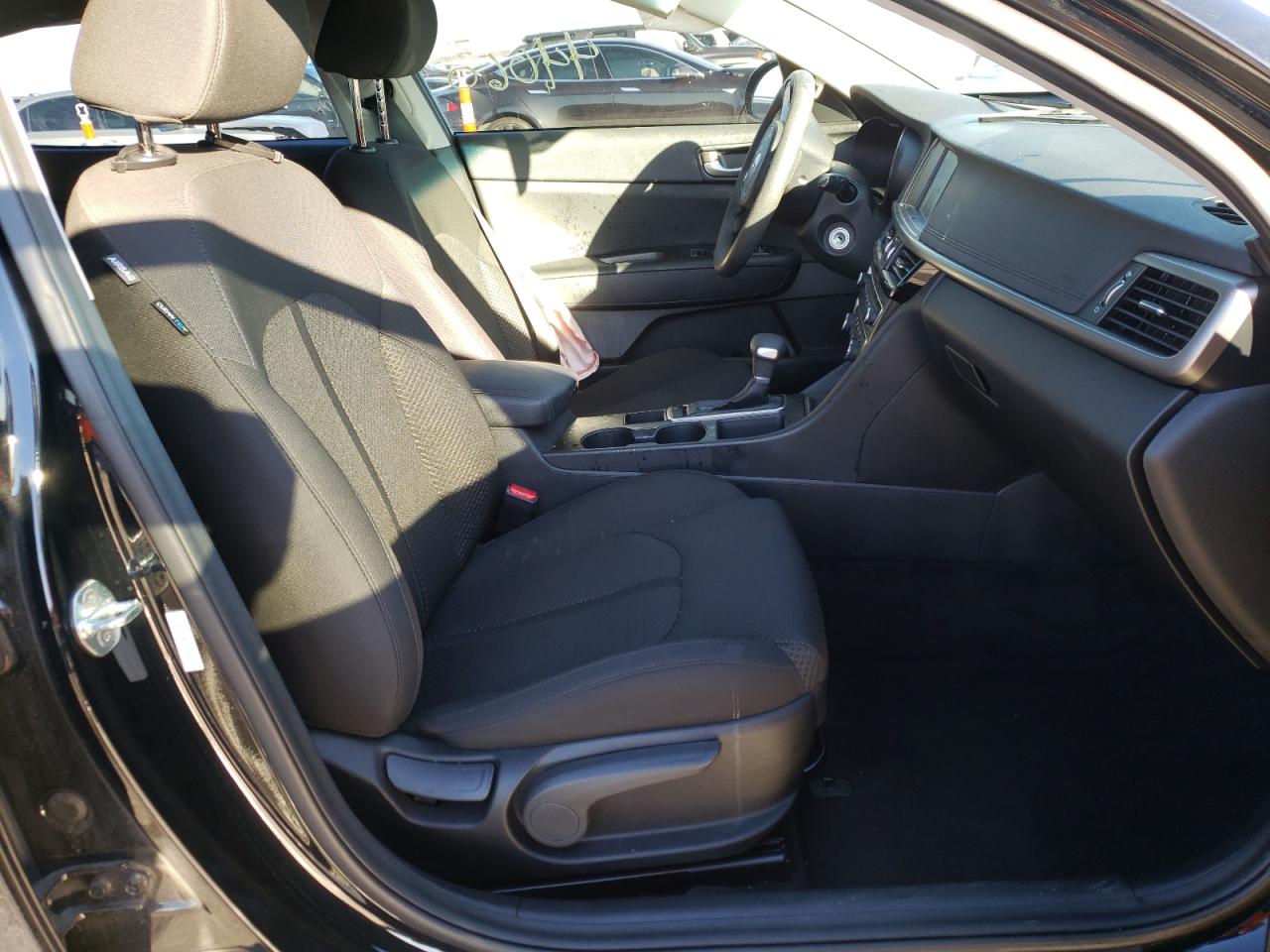 Photo 5 from auction – 2018 KIA OPTIMA LX with VIN 5XXGT4L36JG266707
