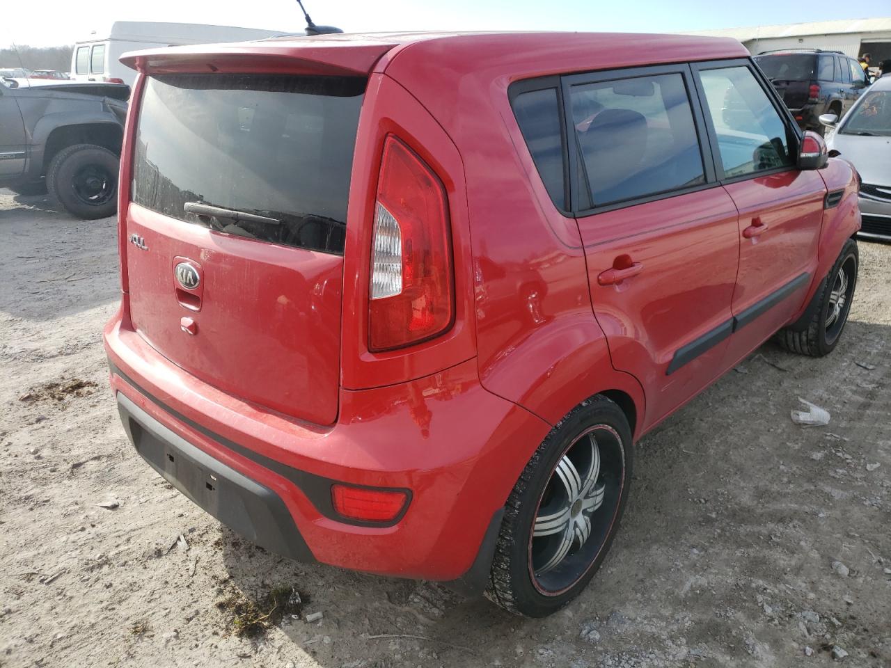 Photo 4 from auction – 2013 KIA SOUL + with VIN KNDJT2A61D7549732