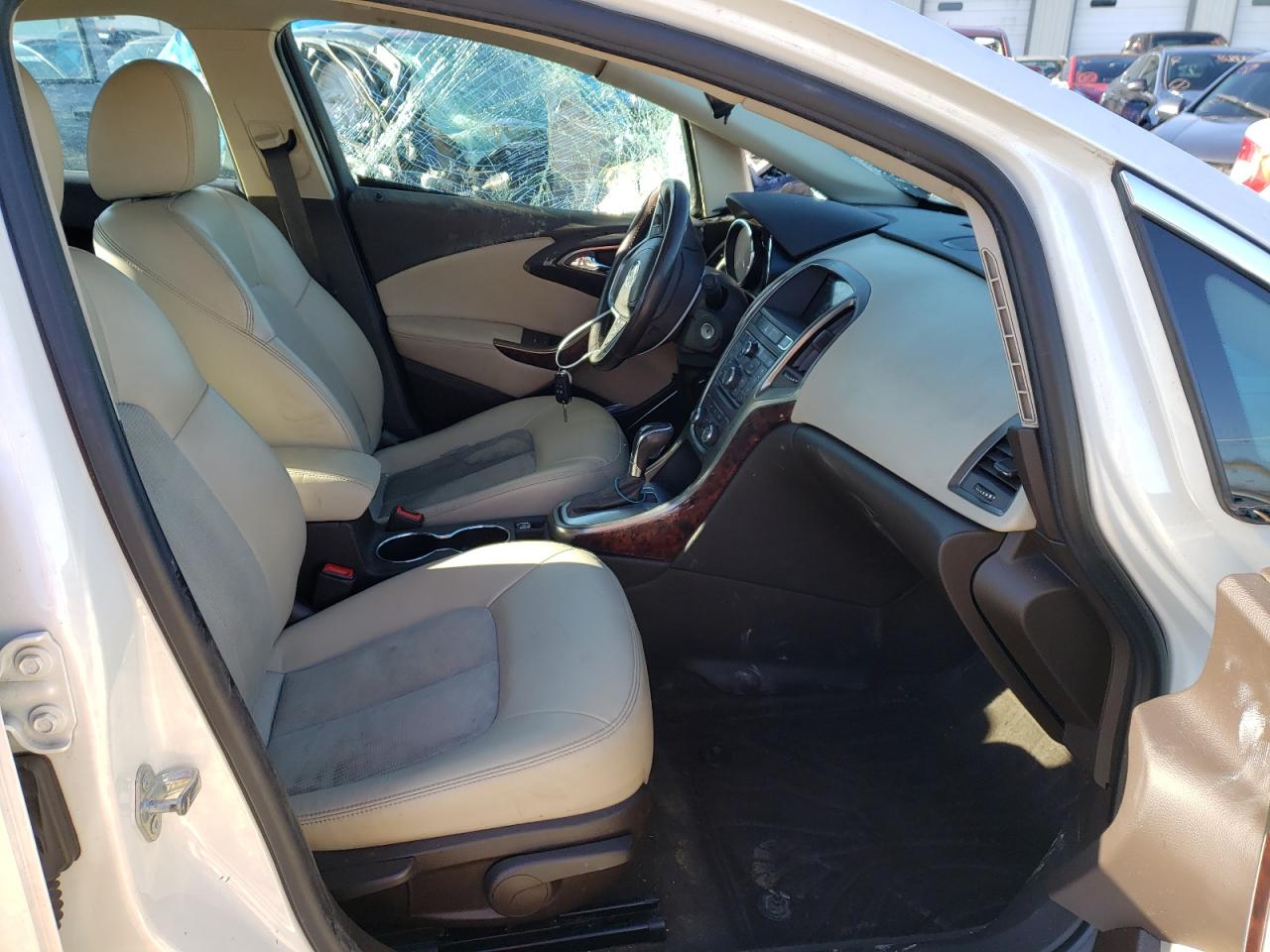 Photo 5 from auction – 2014 BUICK VERANO with VIN 1G4PP5SK2E4112753