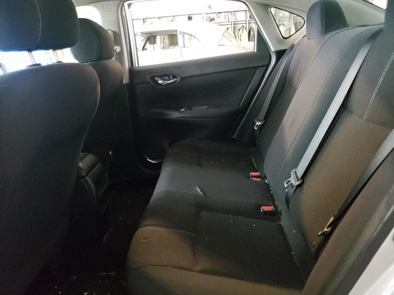 Photo 6 from auction – 2016 NISSAN SENTRA S with VIN 3N1AB7AP5GY209112
