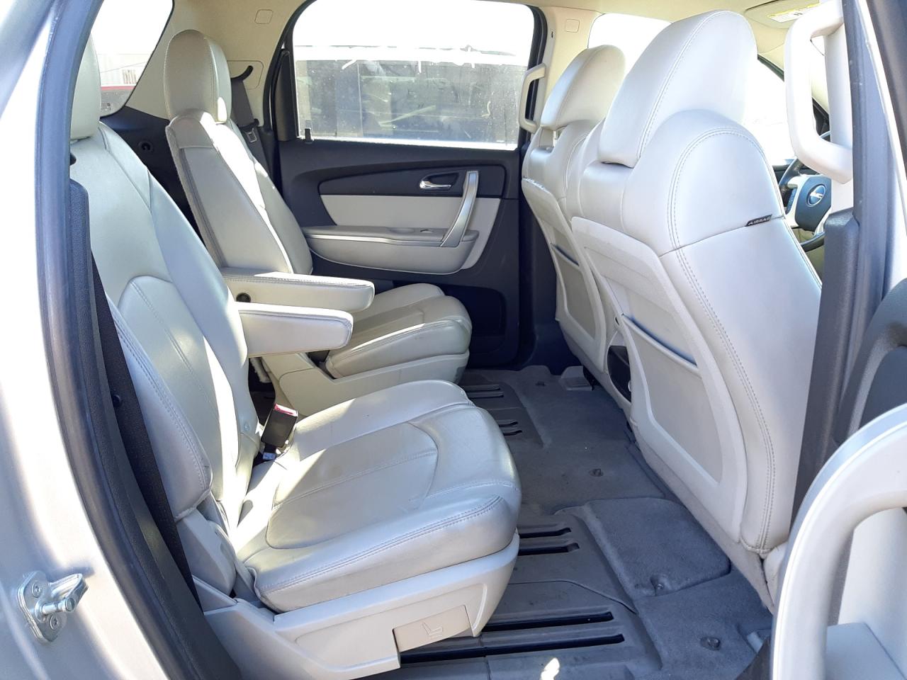 Photo 6 from auction – 2011 GMC ACADIA SLT with VIN 1GKKRRED5BJ123440