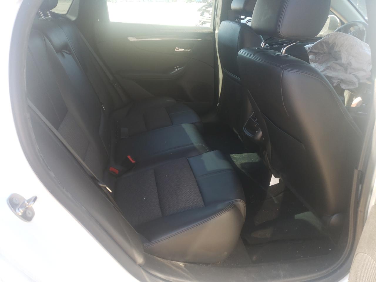 Photo 6 from auction – 2018 CHEVROLET IMPALA LT with VIN 2G1105S35J9116397