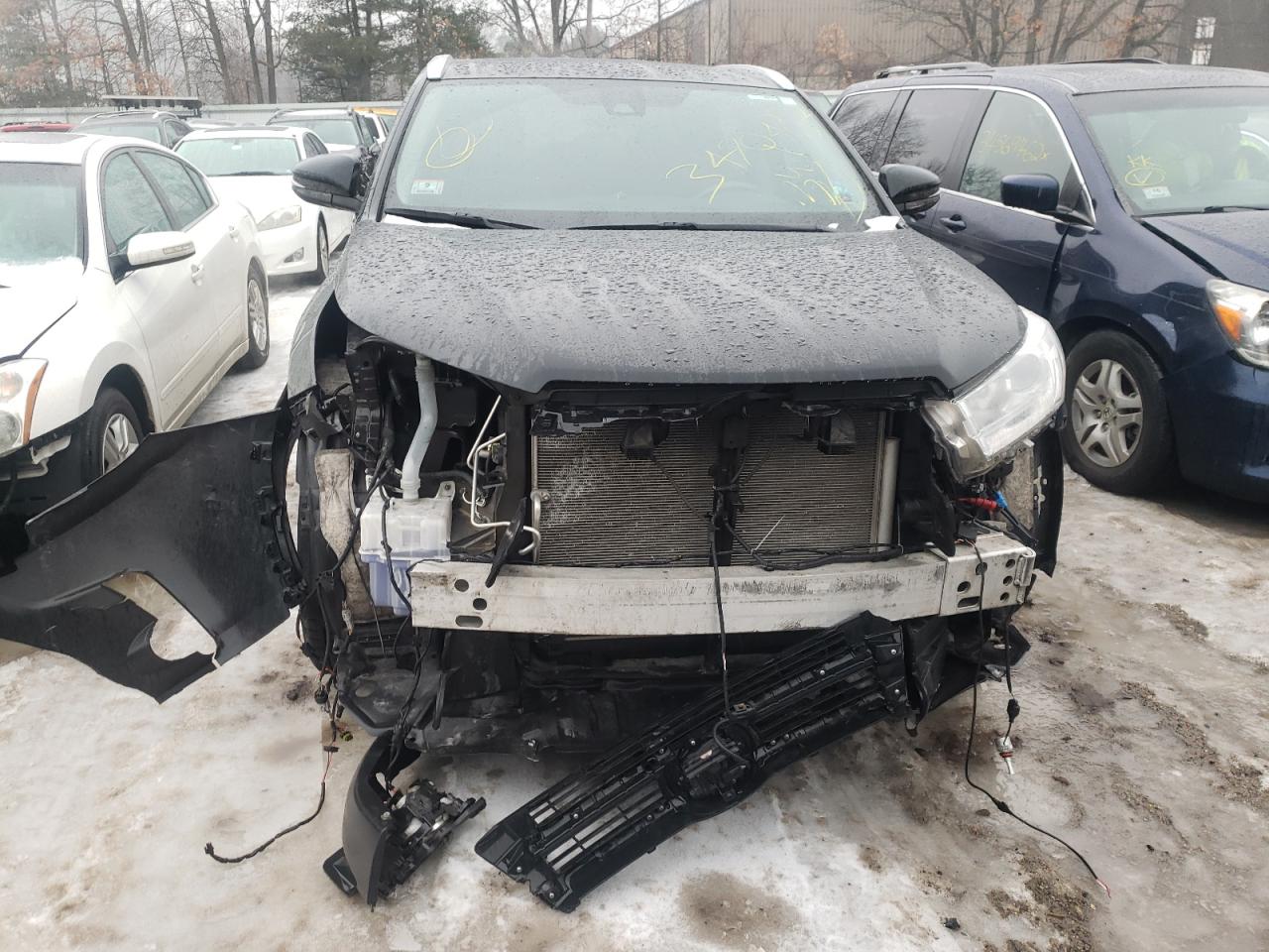 Photo 9 from auction – 2019 TOYOTA HIGHLANDER with VIN 5TDJZRFH7KS925340