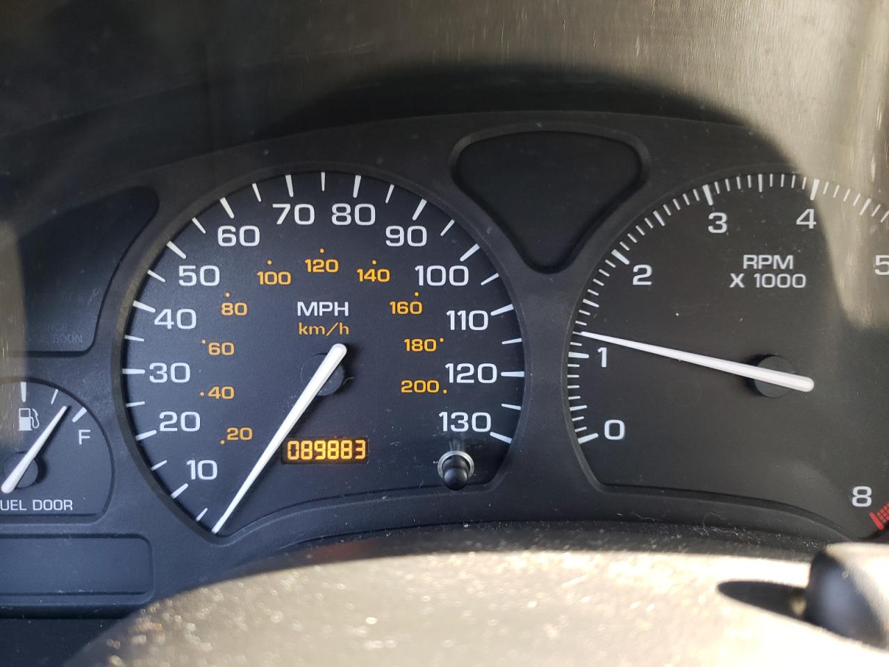 Photo 8 from auction – 2000 SATURN SL2 with VIN 1G8ZJ5272YZ174701