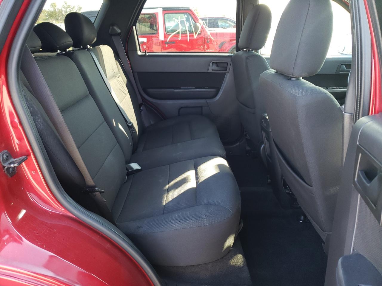 Photo 6 from auction – 2009 FORD ESCAPE XLT with VIN 1FMCU03729KB02147