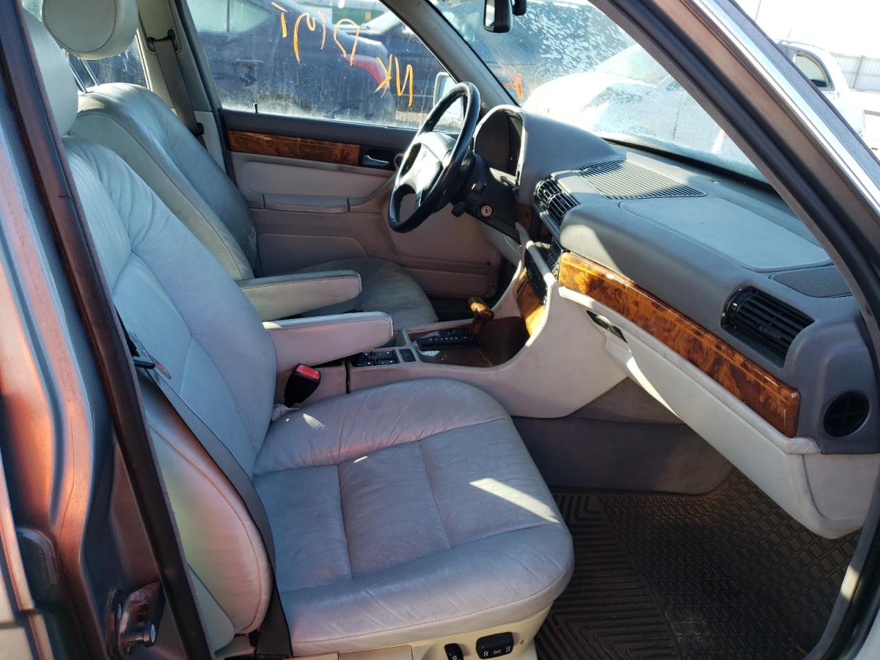 Photo 5 from auction – 1993 BMW 740I with VIN WBAGD4321PDE63047