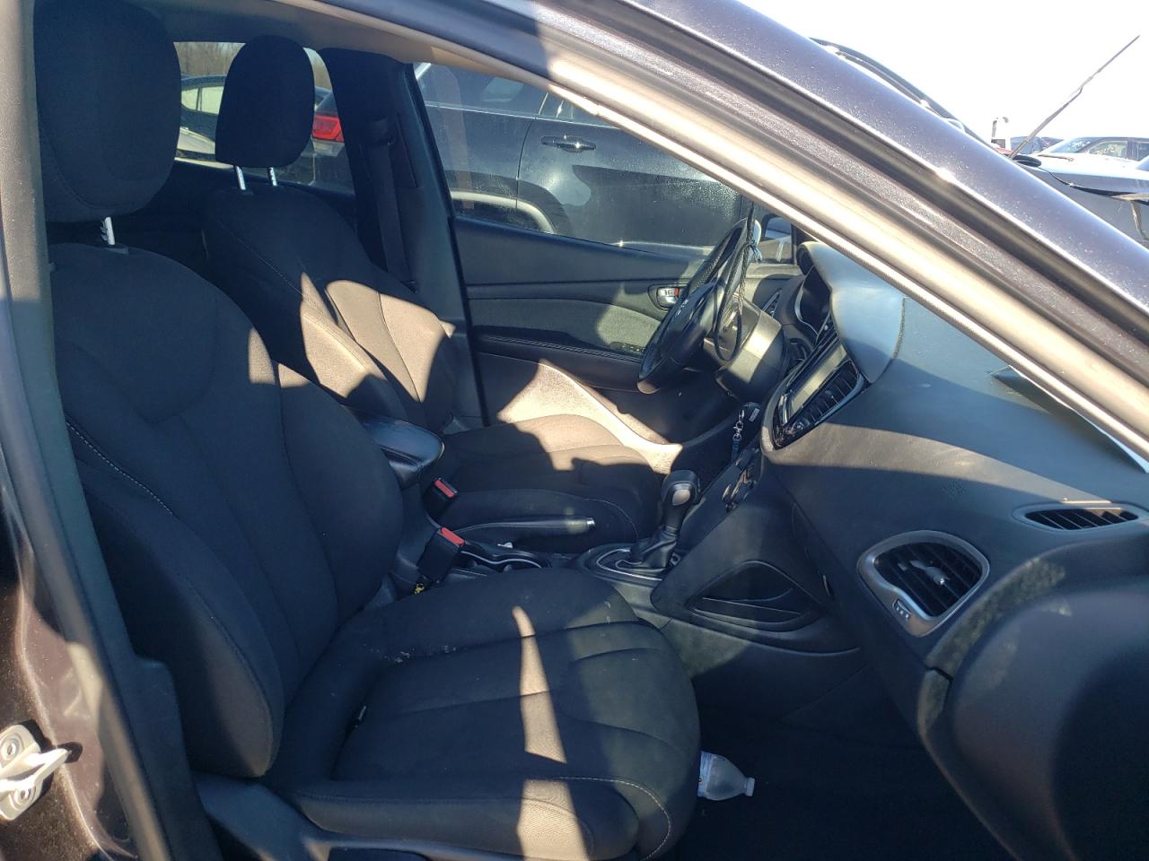 Photo 5 from auction – 2013 DODGE DART SXT with VIN 1C3CDFBA1DD321736