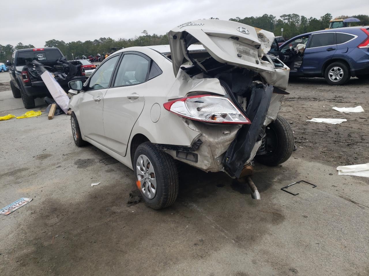 Photo 3 from auction – 2015 HYUNDAI ACCENT GLS with VIN KMHCT4AE3FU932471