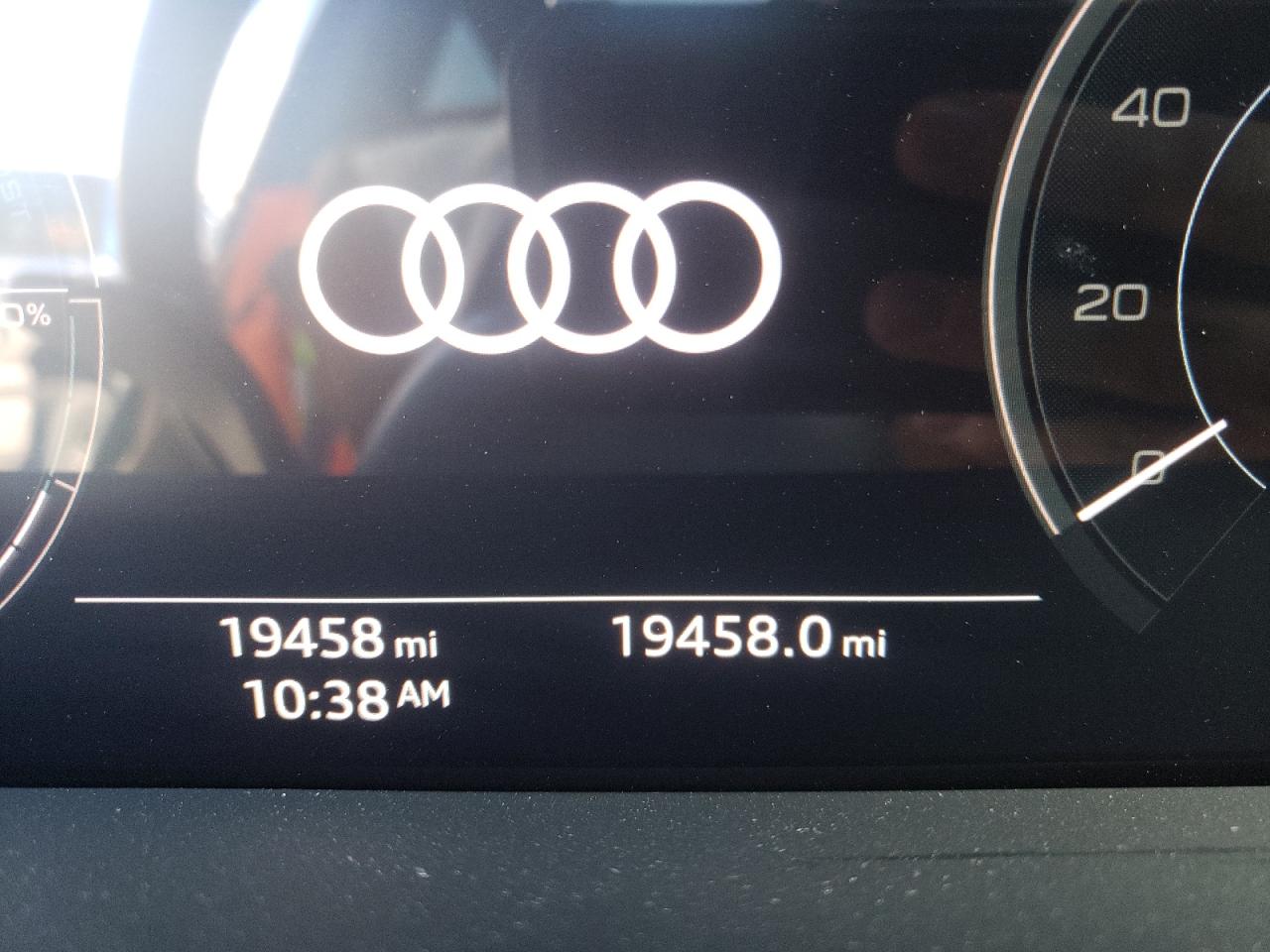 Photo 8 from auction – 2019 AUDI E-TRON PRE with VIN WA1LAAGE2KB024139
