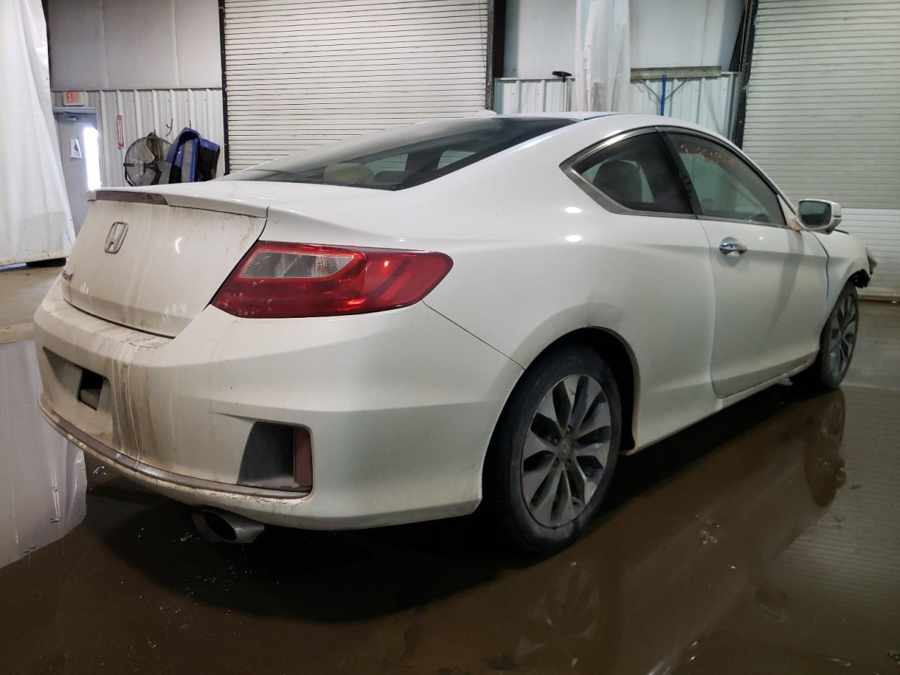 Photo 4 from auction – 2014 HONDA ACCORD EXL with VIN 1HGCT1B83EA000462