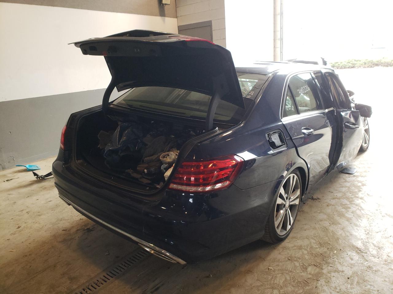 Photo 4 from auction – 2015 MERCEDES-BENZ E 350 4MAT with VIN WDDHF8JB5FB138328