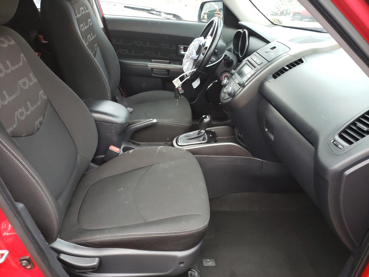 Photo 5 from auction – 2013 KIA SOUL + with VIN KNDJT2A6XD7591204