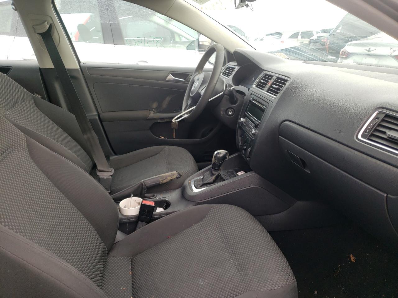 Photo 5 from auction – 2012 VOLKSWAGEN JETTA BASE with VIN 3VW2K7AJ2CM378256