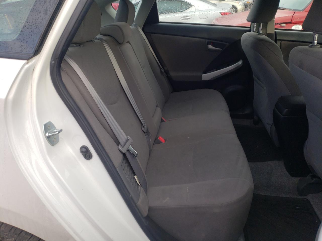 Photo 6 from auction – 2013 TOYOTA PRIUS with VIN JTDKN3DU9D0338513