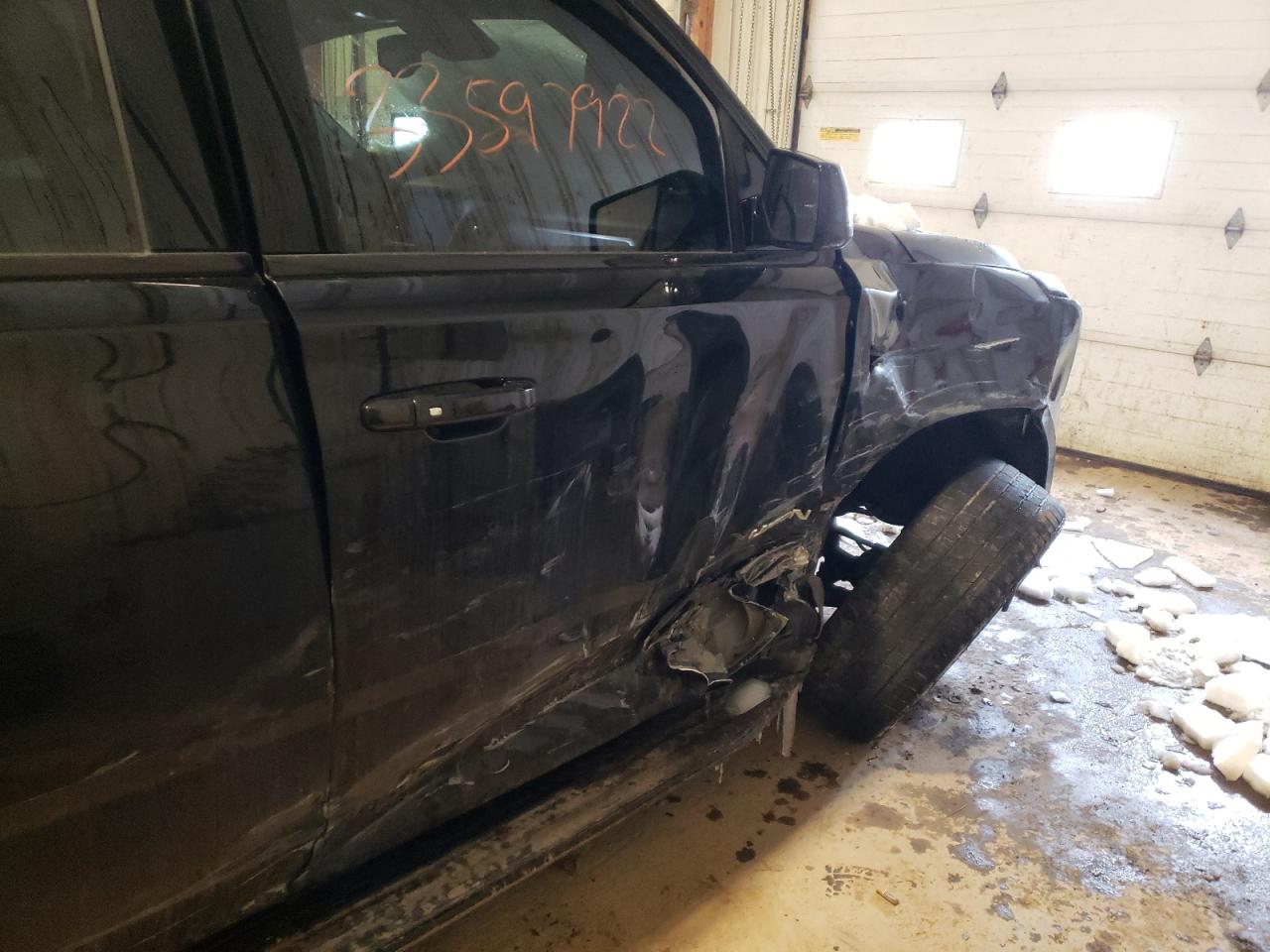 Photo 9 from auction – 2019 GMC YUKON SLT with VIN 1GKS2BKC4KR352474
