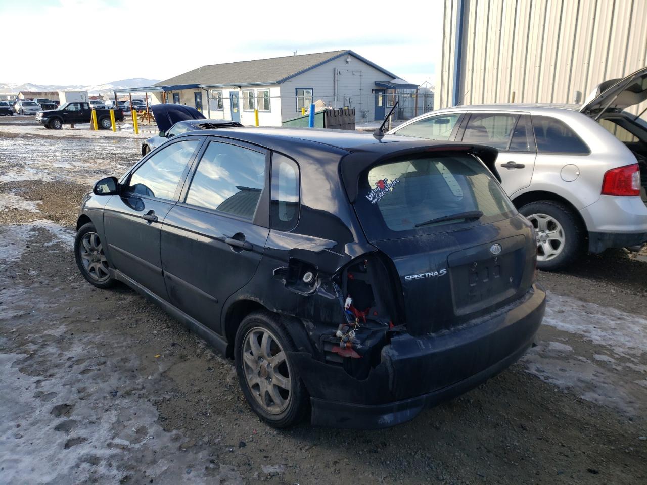 Photo 3 from auction – 2006 KIA SPECTRA5 with VIN KNAFE161465281570