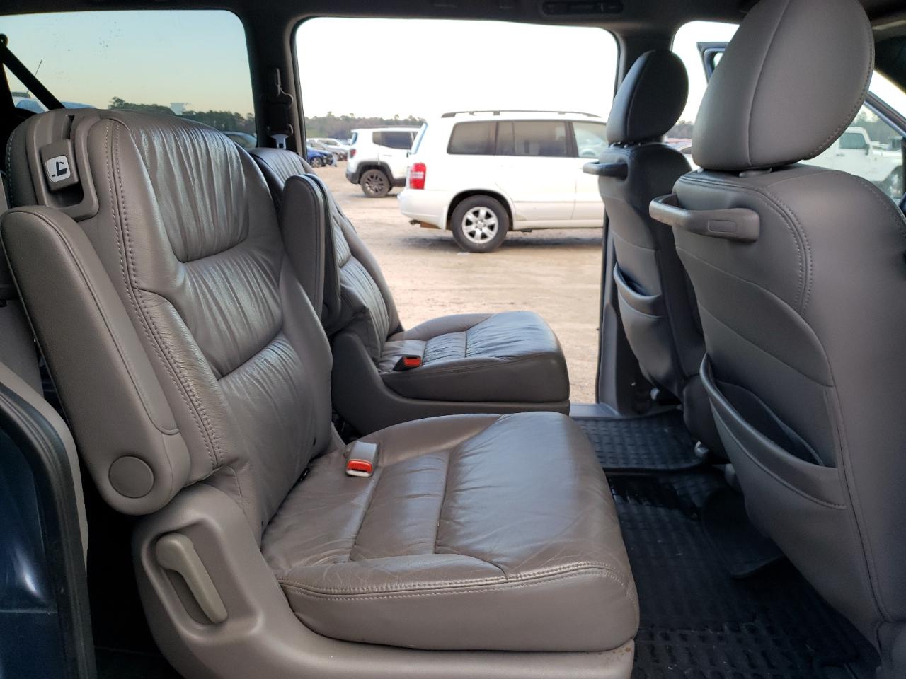 Photo 6 from auction – 2010 HONDA ODYSSEY EX with VIN 5FNRL3H76AB035386