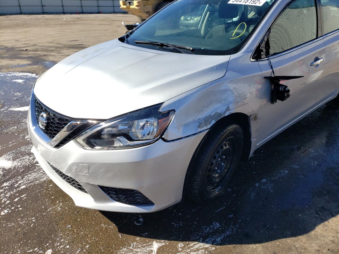 Photo 9 from auction – 2016 NISSAN SENTRA S with VIN 3N1AB7AP1GL683040