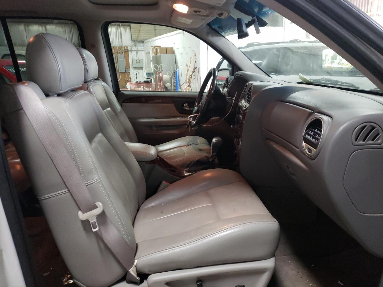 Photo 5 from auction – 2007 GMC ENVOY with VIN 1GKDT13S172230998
