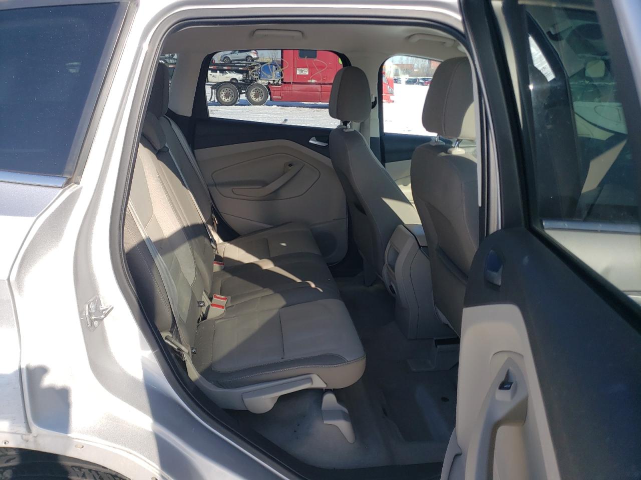 Photo 6 from auction – 2014 FORD ESCAPE SE with VIN 1FMCU9G98EUE10017