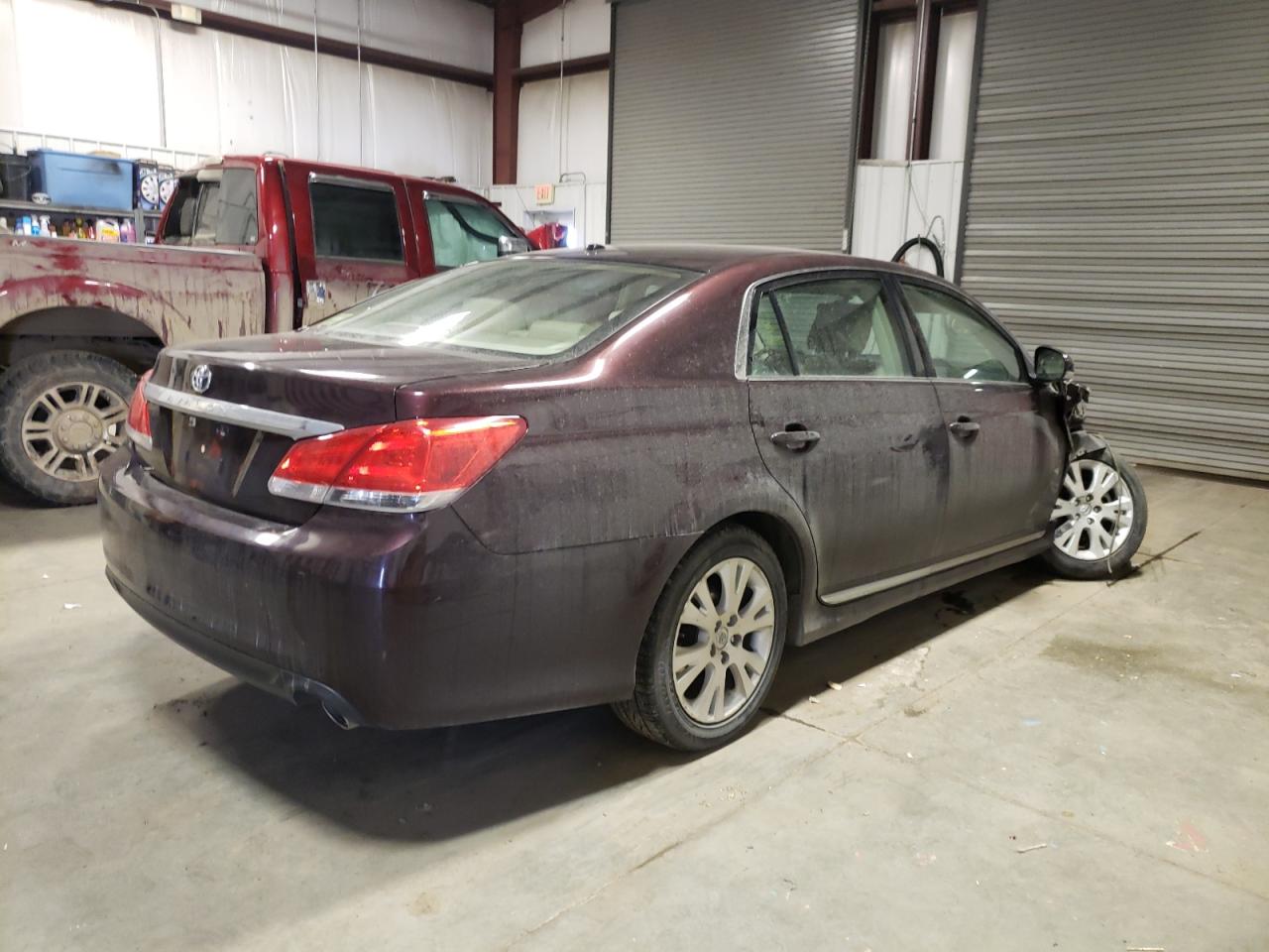 Photo 4 from auction – 2012 TOYOTA AVALON BAS with VIN 4T1BK3DB2CU447941
