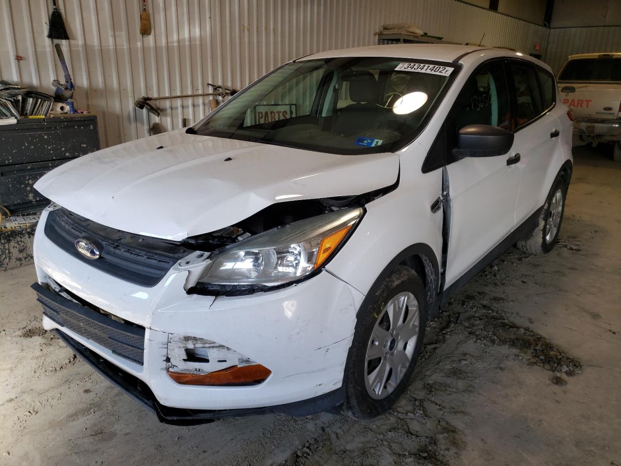 Zdjęcie 2 z aukcji – 2014 FORD ESCAPE S z VIN 1FMCU0F71EUA81155