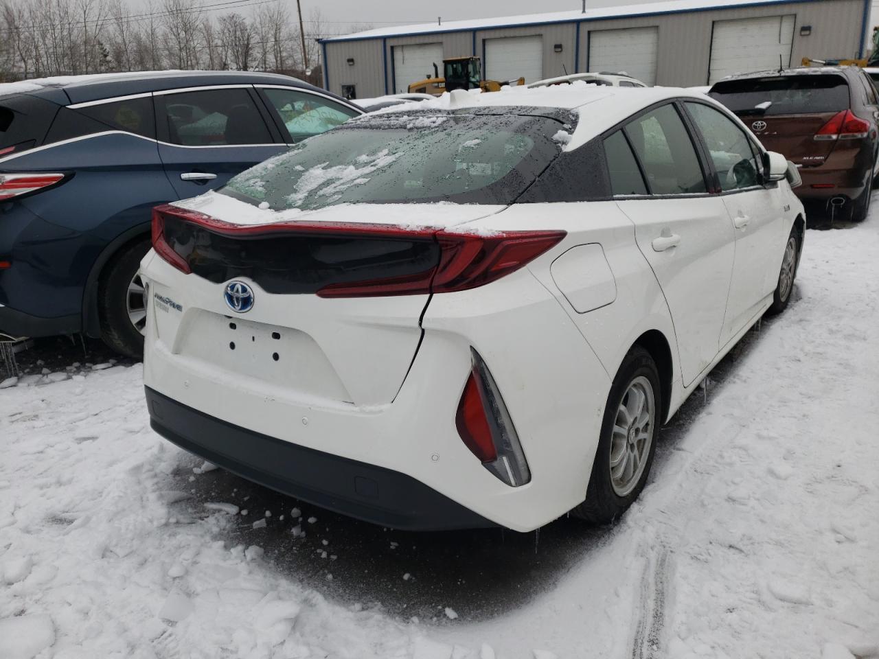 Photo 4 from auction – 2018 TOYOTA PRIUS PRIM with VIN JTDKARFP9J3077464