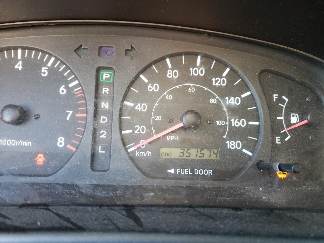 Photo 8 from auction – 2000 TOYOTA SIENNA LE with VIN 4T3ZF13C4YU217298