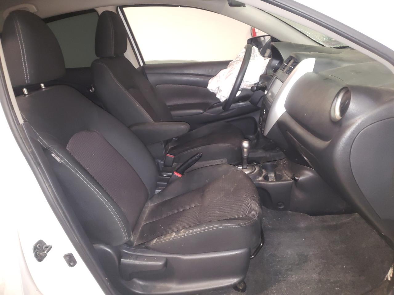 Photo 5 from auction – 2019 NISSAN VERSA S with VIN 3N1CN7AP4KL870183