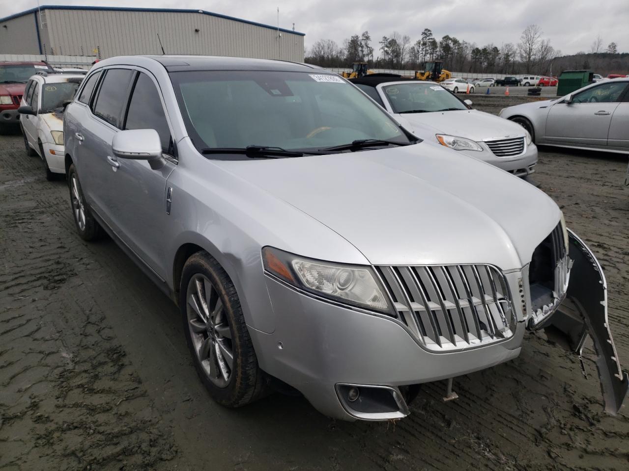 LINCOLN MKT 2012 with VIN 2LMHJ5AT1CBL52982 - Photo from auction