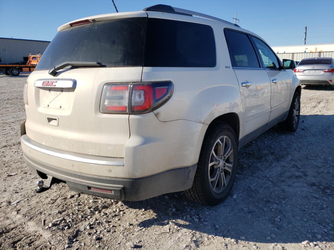 Photo 4 from auction – 2015 GMC ACADIA SLT with VIN 1GKKRSKD1FJ226615