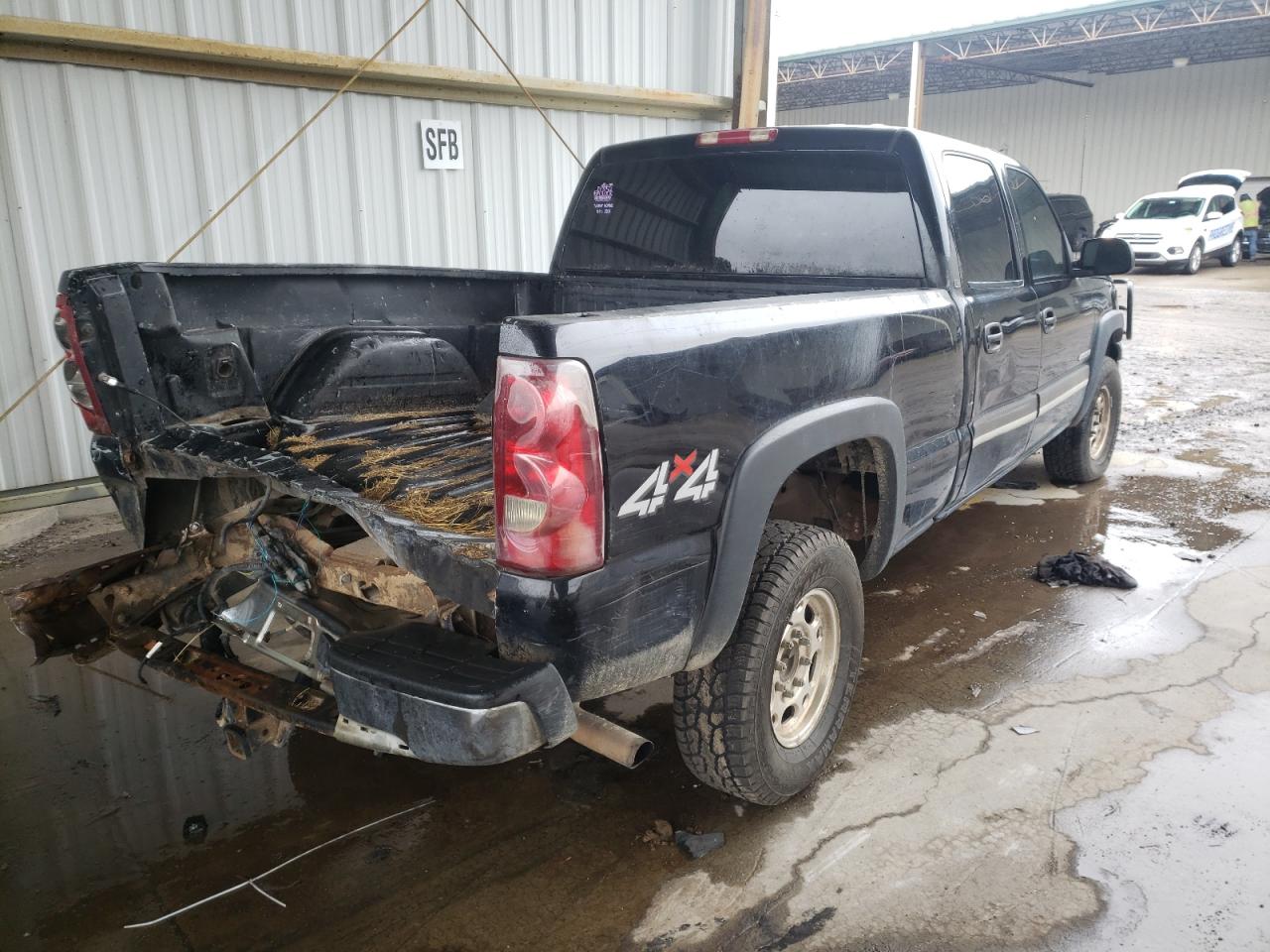 Photo 4 from auction – 2003 CHEVROLET SILVERADO with VIN 1GCGK13U13F225607