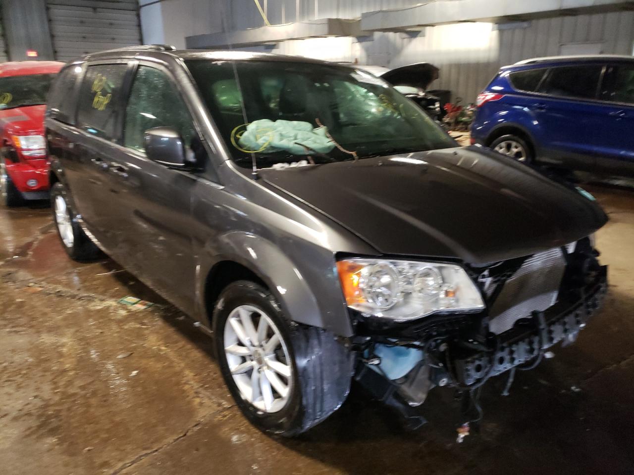 DODGE GRAND CARA 2019 with VIN 2C4RDGCG8KR672040 - Photo from auction