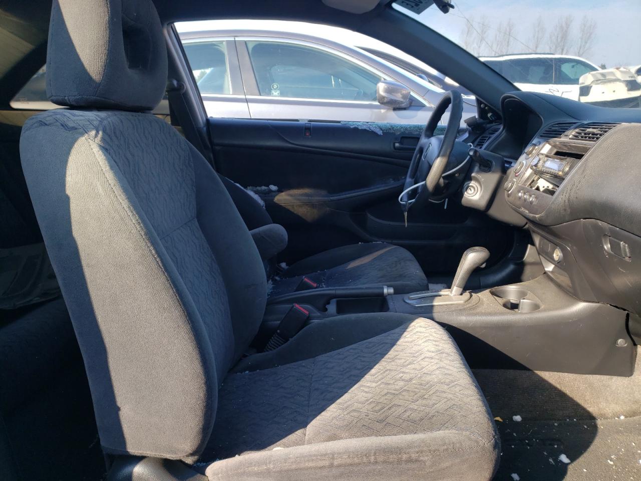 Photo 5 from auction – 2002 HONDA CIVIC LX with VIN 1HGEM22552L814680