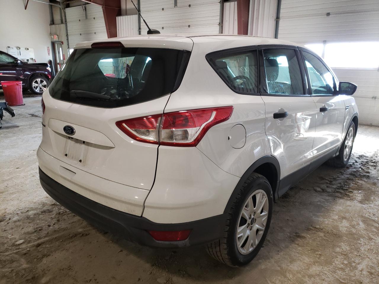 Zdjęcie 4 z aukcji – 2014 FORD ESCAPE S z VIN 1FMCU0F71EUA81155