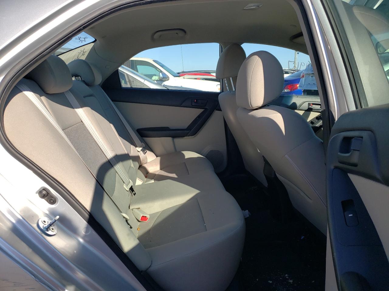 Zdjęcie 6 z aukcji – 2011 KIA FORTE EX z VIN KNAFU4A25B5351057