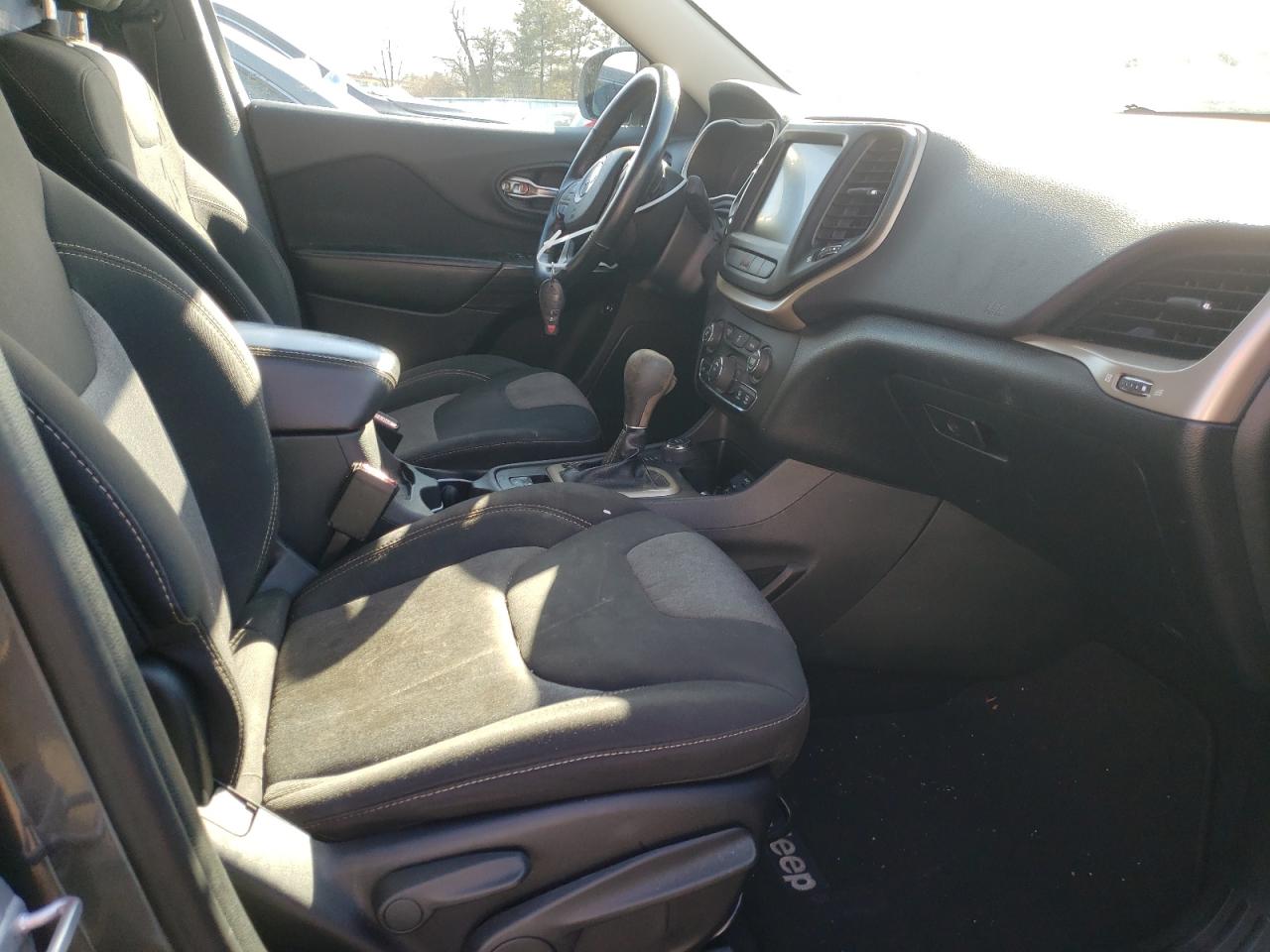 Photo 5 from auction – 2014 JEEP CHEROKEE L with VIN 1C4PJMCB7EW138512