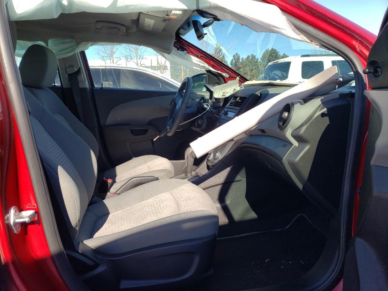Photo 5 from auction – 2014 CHEVROLET SONIC LS with VIN 1G1JA5EH7E4117600