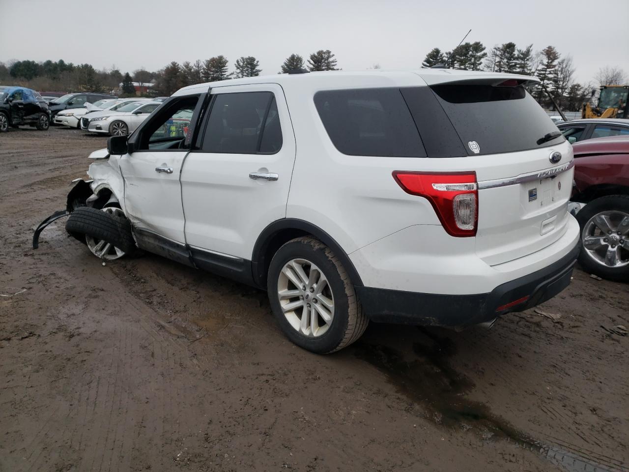 Photo 3 from auction – 2013 FORD EXPLORER X with VIN 1FM5K8D83DGA93880