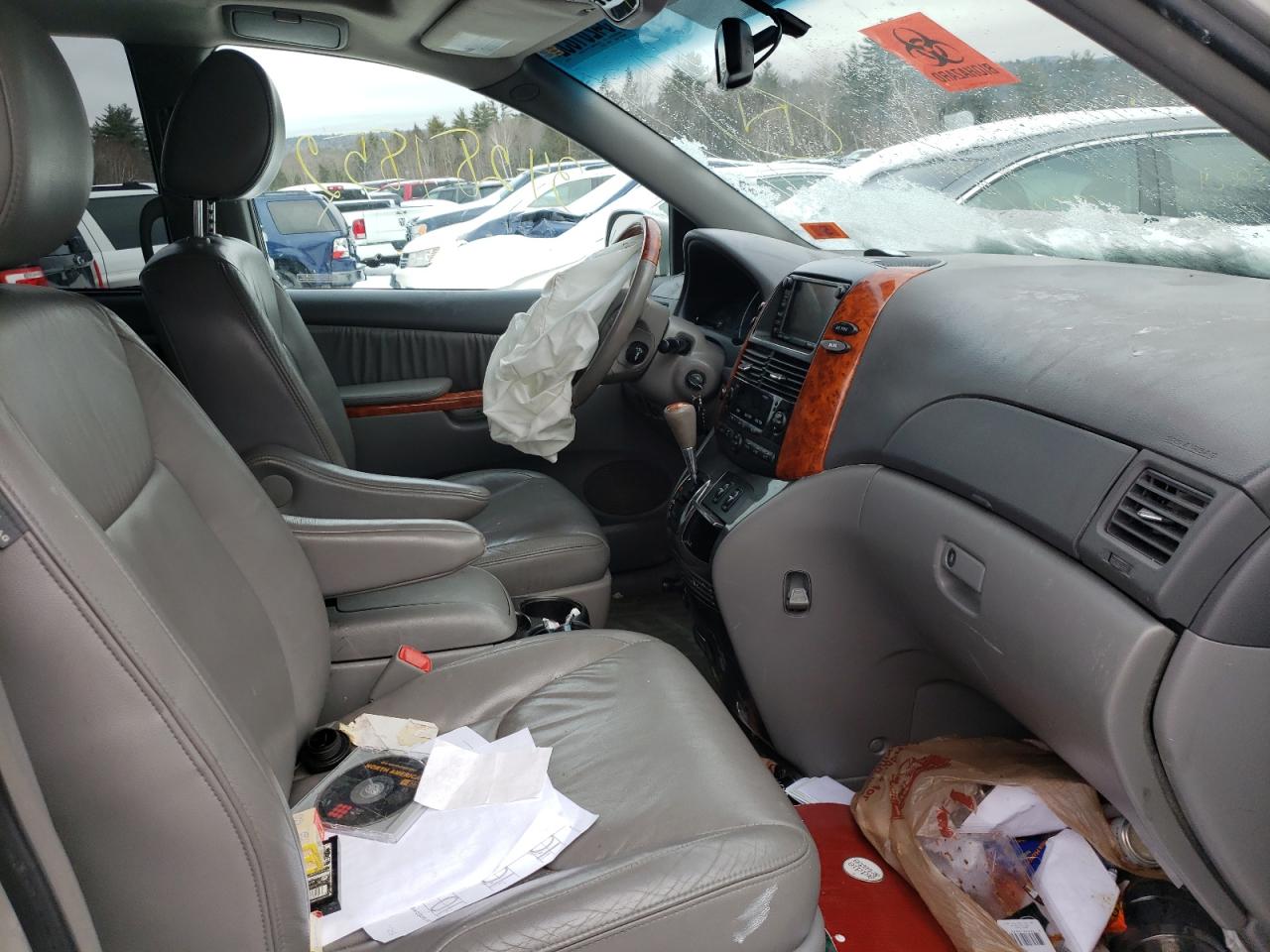 Photo 5 from auction – 2010 TOYOTA SIENNA XLE with VIN 5TDDK4CC4AS028374