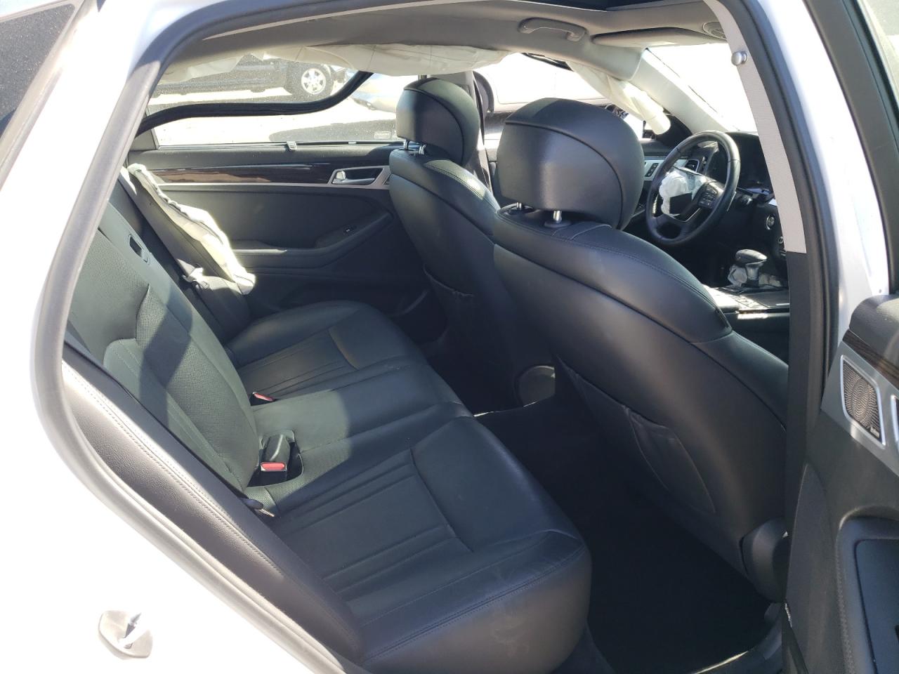 Photo 6 from auction – 2018 GENESIS G80 BASE with VIN KMHGN4JE1JU225907