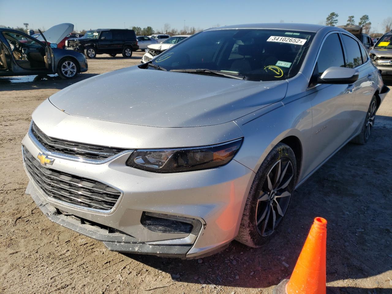 Photo 2 from auction – 2018 CHEVROLET MALIBU LT with VIN 1G1ZD5ST9JF275065